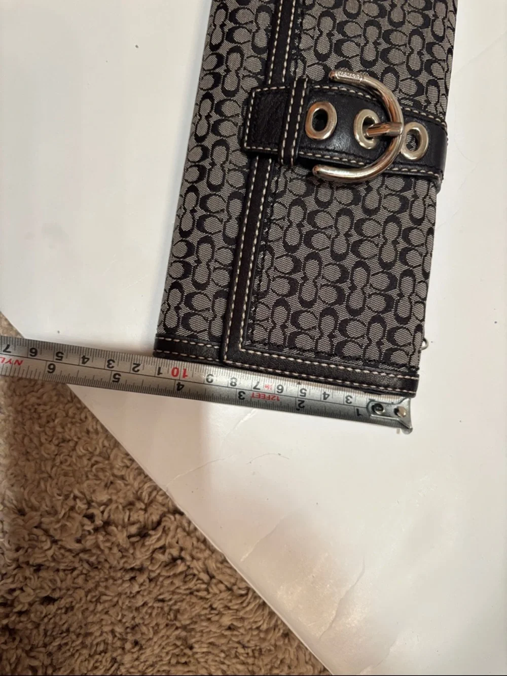Coach wallet signature